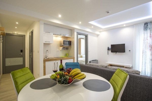 Adrion Aparthotel